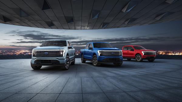Bán tải chạy điện Ford F-150 Lightning chính thức ra mắt với giá bán chưa đến 40.000 USD